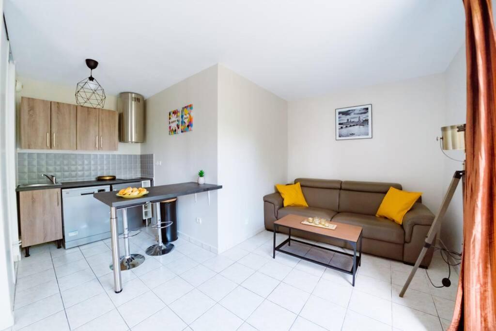 Apartment Le Lumineux-t2-43m2-face Val D'europe-disney